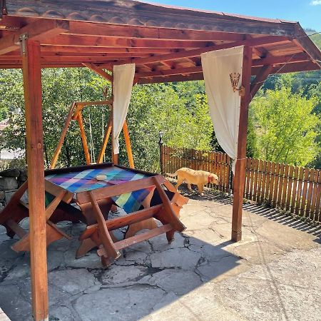 Hotel Sun House Tryavna Esterno foto