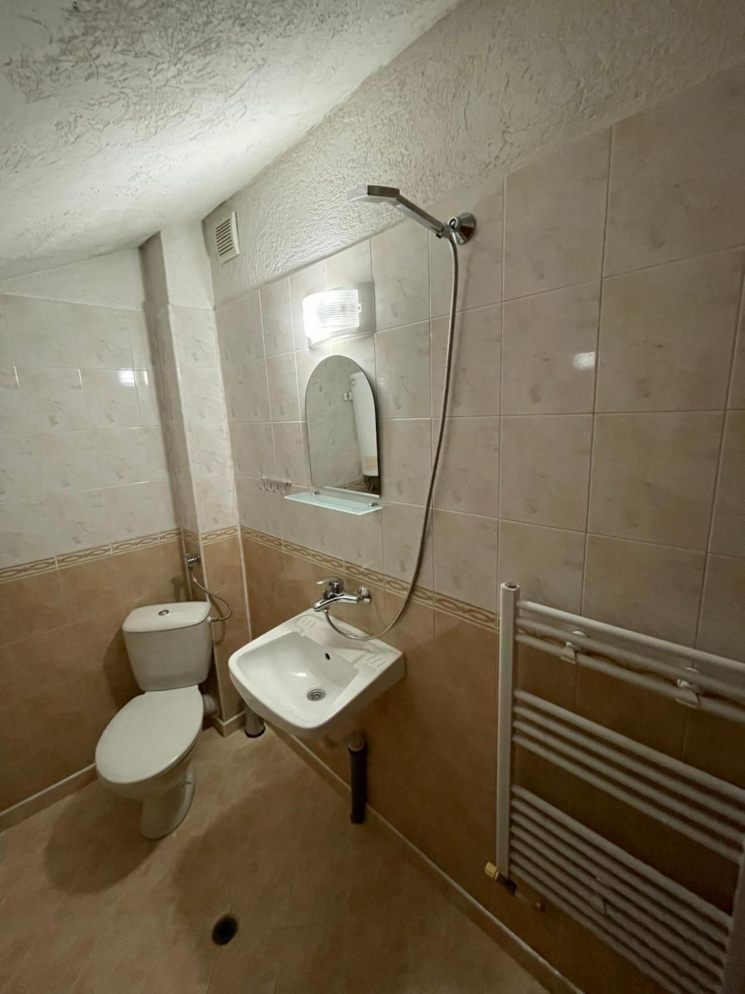 Hotel Sun House Tryavna Esterno foto